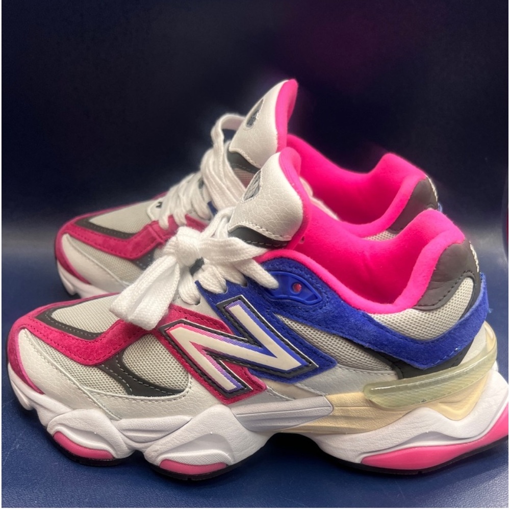 New Balance 9060 White, Pinkish/Purple, Blue Size 7 in men